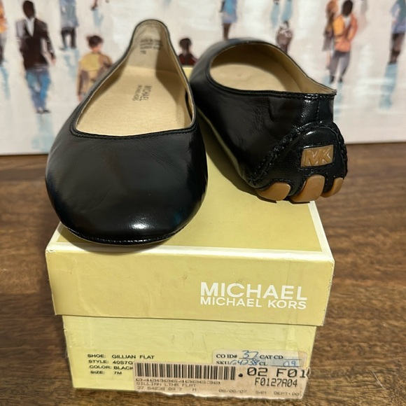 MICHAEL KORS GILLIAN BLACK SIZE 7 LEATHER FLAT NWB - Picture 4 of 10